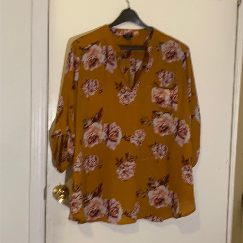 Rue 21 burnt orange floral top